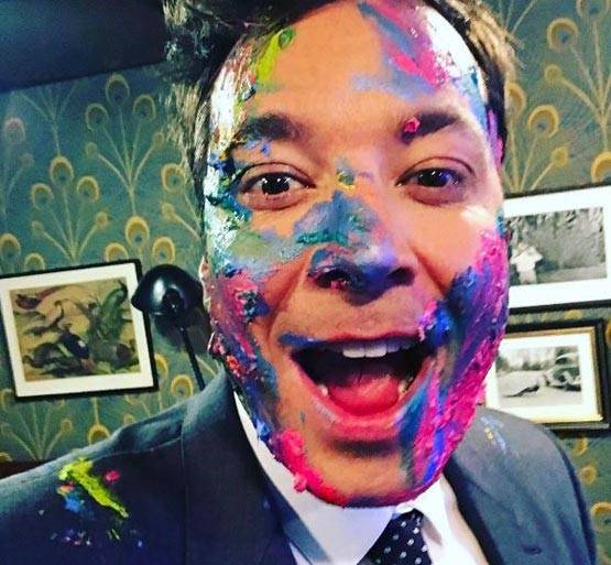 प्रियंका चोपड़ा ने विदेश में ऐसे खेली होली