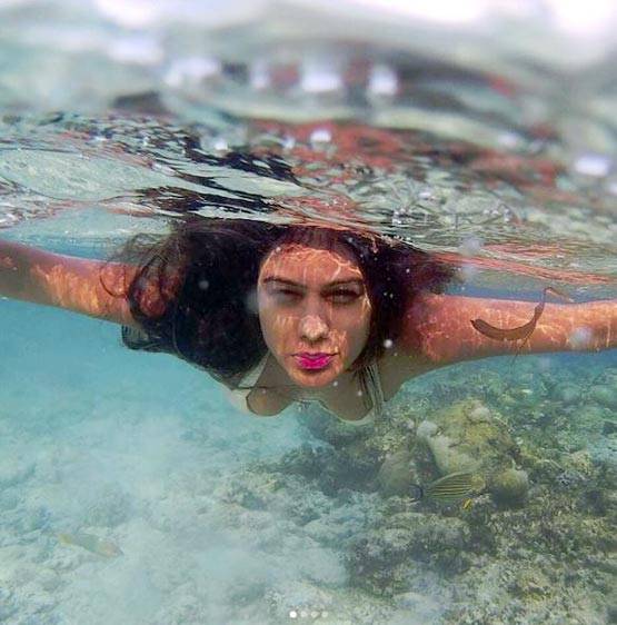 मालदीव में दिखा 'जमाई राजा' की इस एक्ट्रेस का बोल्ड लुक...