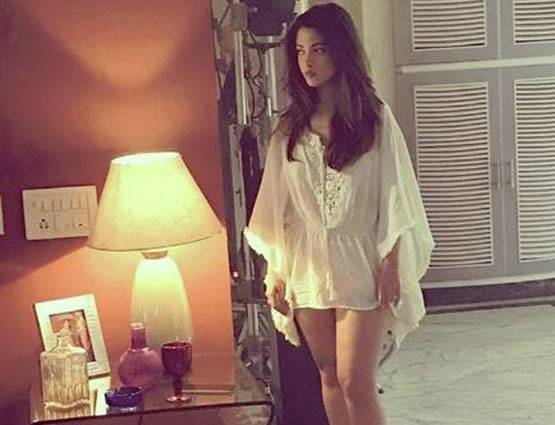 PHOTOS में देखें रिया सेन की ग्लैमरस जिंदगी