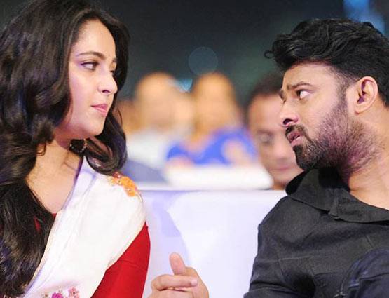 PHOTOS: Ex गर्लफ्रेंड के साथ ये क्या कर रहे थे प्रभास