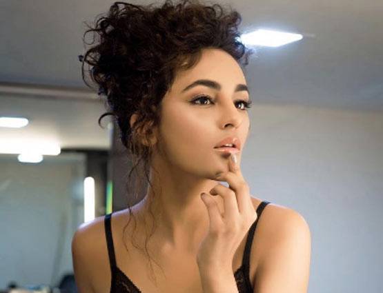 इस सीरत की सूरत पर पूरा सोशल मीडिया फिदा है, देखें PHOTOS