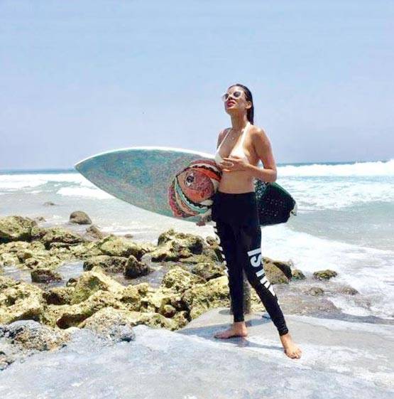 मालदीव में दिखा 'जमाई राजा' की इस एक्ट्रेस का बोल्ड लुक...