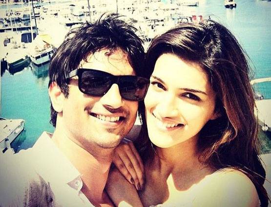 'बॉलीवुड के धोनी' का टूटा रिश्ता, PHOTOS में ब्रेकअप स्टोरी