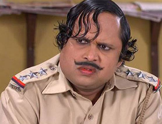 जानें 'अंगूरी भाभी' एक दिन में कितना कमाती हैं...