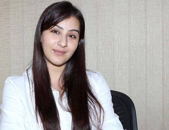 Photos में जानें, पुरानी 'अंगूरी भाभी' की रियल लाइफ...