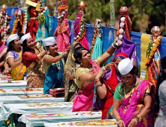 गुड़ी पड़वा 2017: लोगों ने ऐसे किया नए साल का अभिवादन, देखें PHOTOS