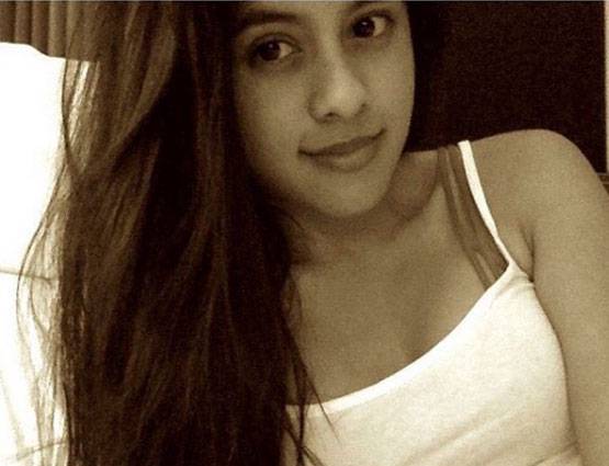 सोशल मीडिया पर छाई मिथुन दा की बेटी दिशानी, देखें फोटोज