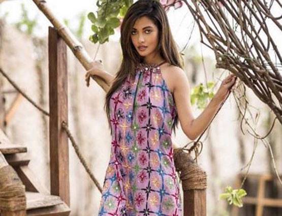 PHOTOS में देखें रिया सेन की ग्लैमरस जिंदगी