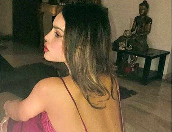 ये हैं भारत की किम कार्दाशियां, PHOTOS से फिर चर्चा में