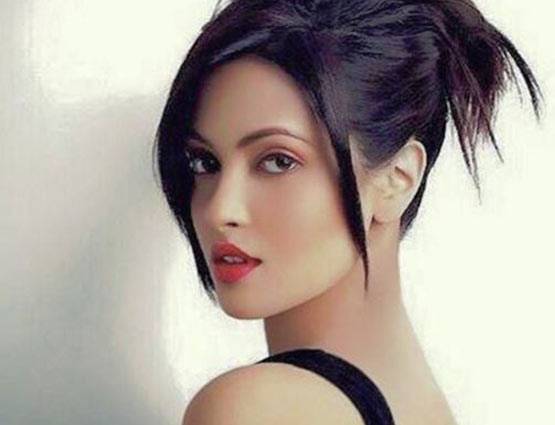 PHOTOS में देखें रिया सेन की ग्लैमरस जिंदगी