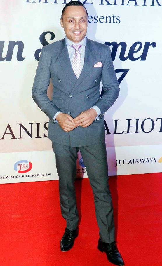 रईस के बाद भी जारी है शाहरुख का पठानी शौक