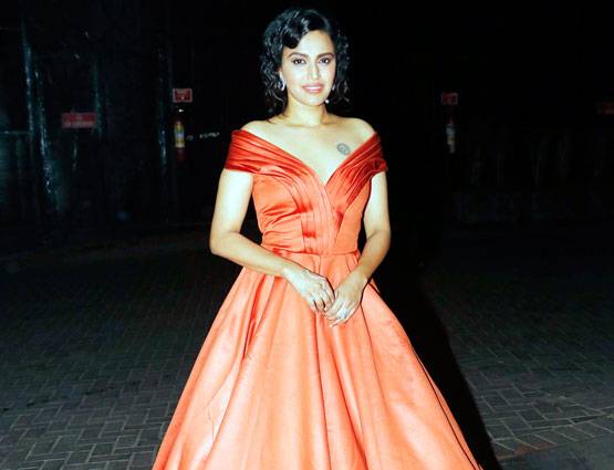 मीरा हैं घर पर बिजी तो बाहर शाहिद कपूर कर रहे ऐसे मस्ती