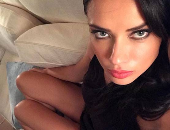 10 PHOTOS: ये हैं दुनिया की 10 सबसे खूबसूरत महिलाएं