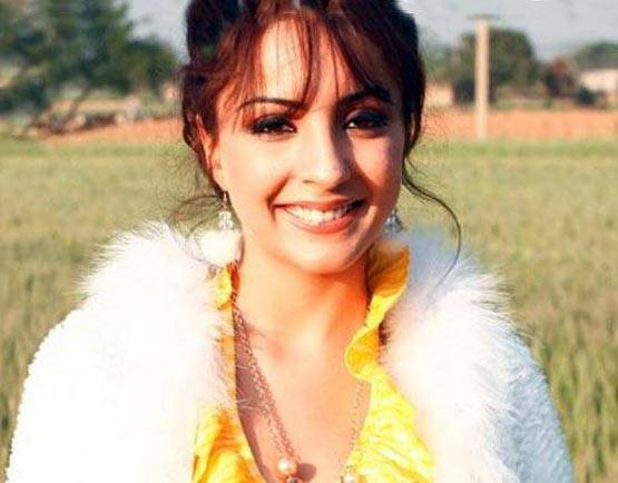 PHOTOS: बोल्ड रिया सेन दिखेंगी सलमान खान के साथ!