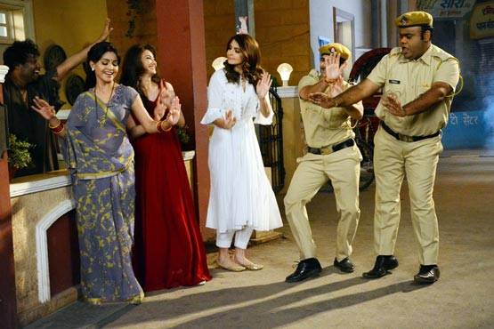 'भूत' अनुष्का पहुंची भाबी जी के घर, PHOTOS में देखें धमाल