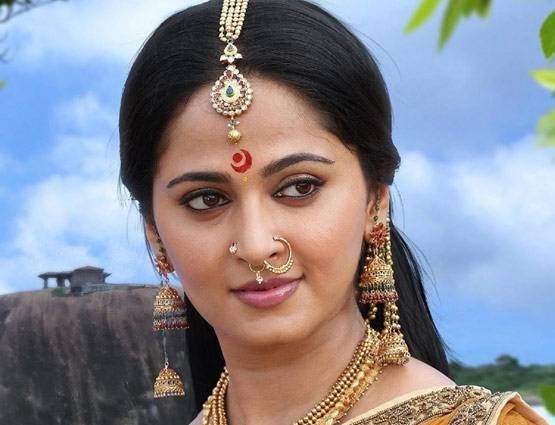 'बाहुबली 2' में बनी हैं प्रभास की पत्नी, रियल लाइफ में था अफेयर