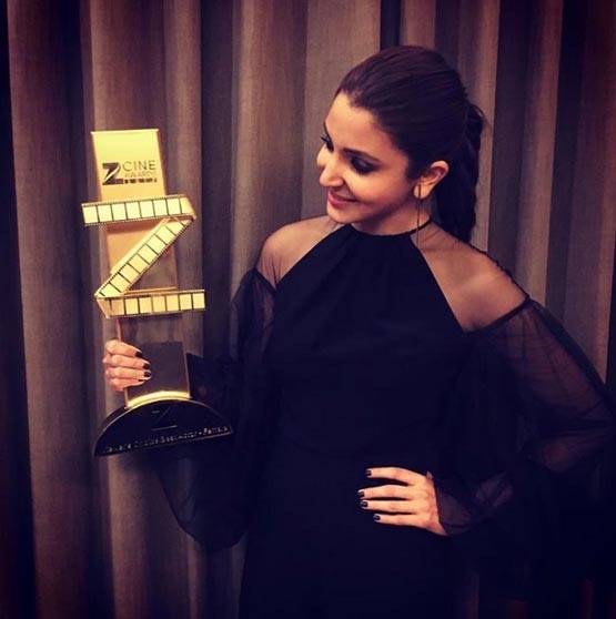 Zee Cine Awards में बॉलीवुड सिलेब्स की धूम