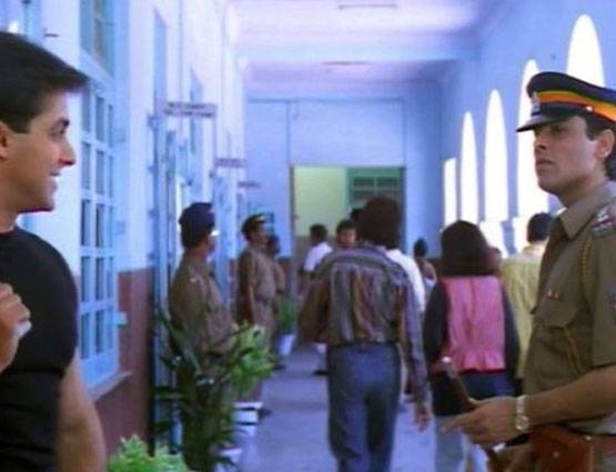 PHOTOS: 'भाबीजी' के विभूति भैया सलमान के साथ कर चुके हैं काम