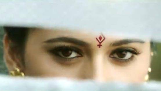 बाहुबली 2: इन 10 PHOTOS में देखें पूरे ट्रेलर की कहानी...