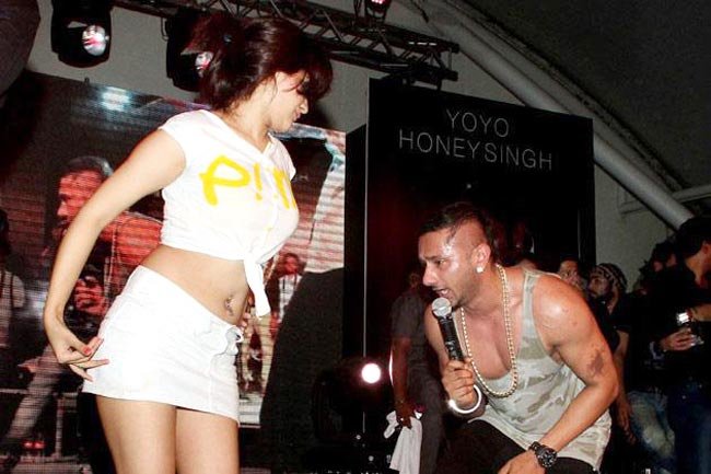 Happy Birthday: क्या आपने देखे हैं यो यो हनी सिंह के ये लुक...