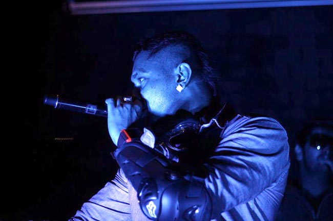 Happy Birthday: क्या आपने देखे हैं यो यो हनी सिंह के ये लुक...