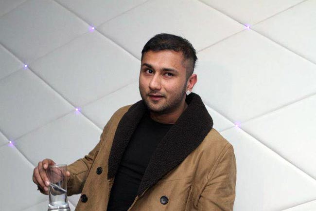 Happy Birthday: क्या आपने देखे हैं यो यो हनी सिंह के ये लुक...