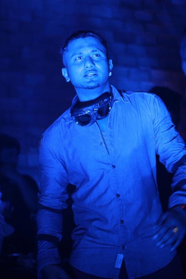 Happy Birthday: क्या आपने देखे हैं यो यो हनी सिंह के ये लुक...