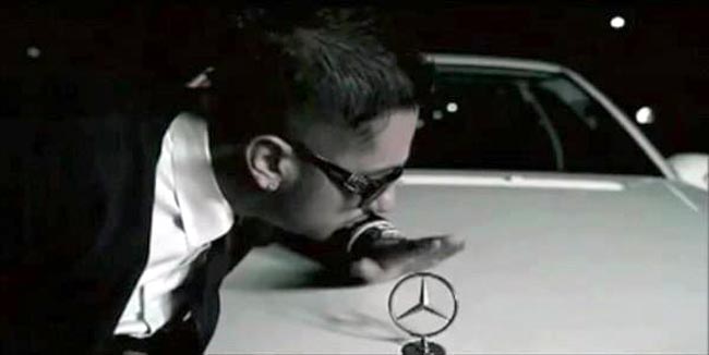 Happy Birthday: क्या आपने देखे हैं यो यो हनी सिंह के ये लुक...