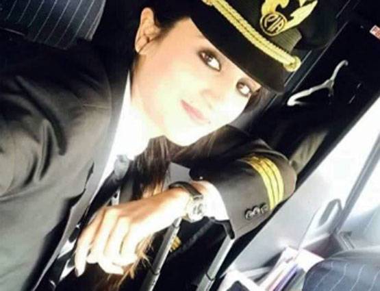 PHOTOS: सोशल मीडिया पर वायरल हो रही पाकिस्तान की ये लड़की