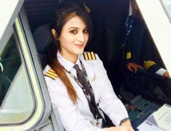 PHOTOS: सोशल मीडिया पर वायरल हो रही पाकिस्तान की ये लड़की