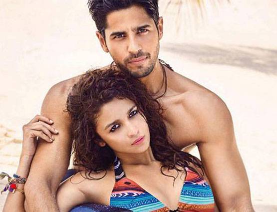 बोल्ड आलिया भट्ट की 10 हॉट PHOTOS