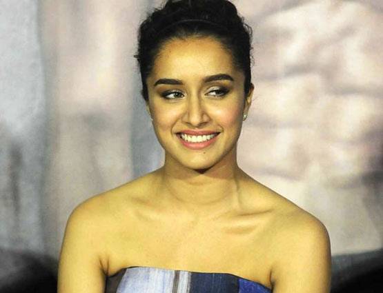 सेक्सी फिगर के लिए पॉपुलर है एक्ट्रेस, अब बनेंगी ‘हाफ गर्लफ्रेंड’