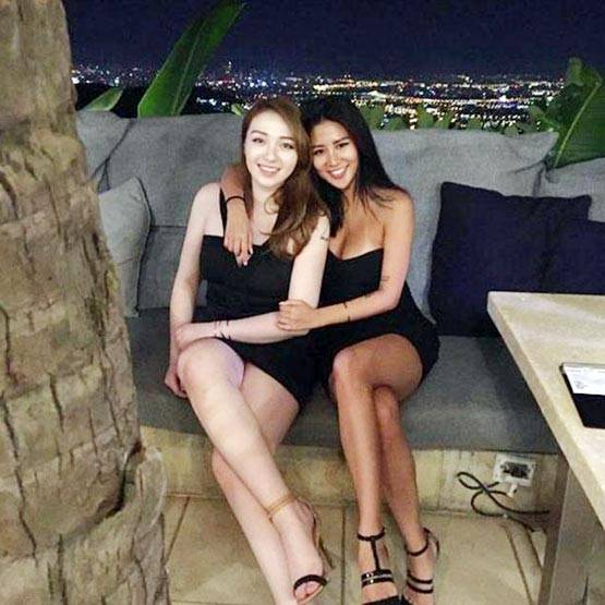 'दुनिया की सबसे सेक्सी नर्स', शेयर करती है ऐसी हॉट PHOTOS