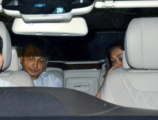 PHOTOS: ऐश्वर्या के पिता के अंतिम संस्कार में पहुंचे बॉलीवुड स्टार्स