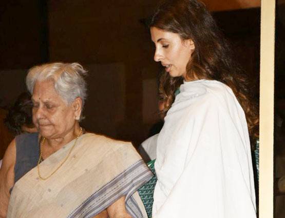 PHOTOS: ऐश्वर्या के पिता के चौथे में सलमान खान के घर से ये पहुंचे