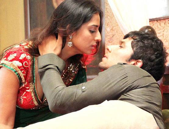 किसी की चाहत नेकेड देखना, कोई चाहता है अजनबी से सेक्स