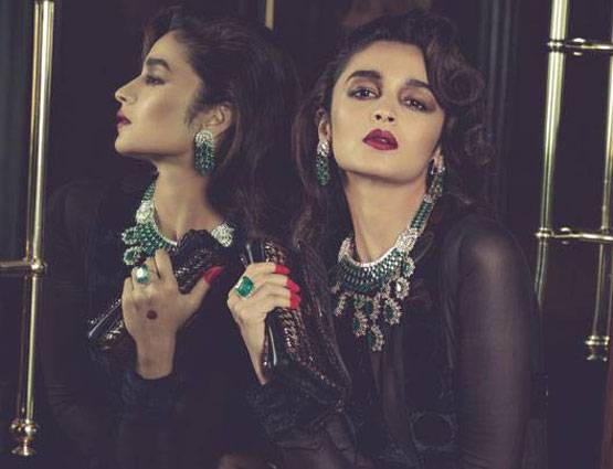 बोल्ड आलिया भट्ट की 10 हॉट PHOTOS