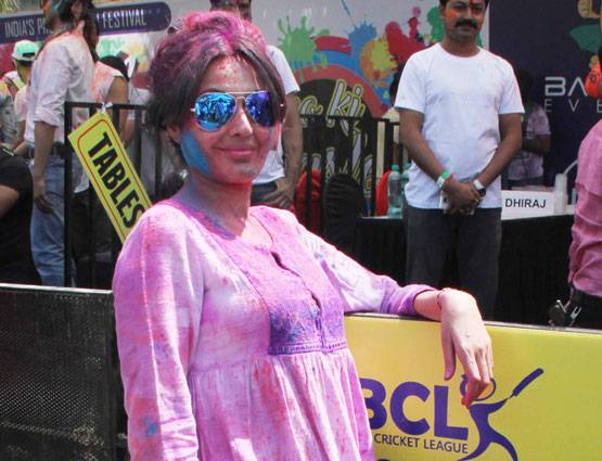 छोटे पर्दे के स्टार्स ने मनाई होली, देखें PHOTOS