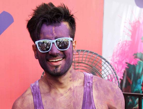 छोटे पर्दे के स्टार्स ने मनाई होली, देखें PHOTOS