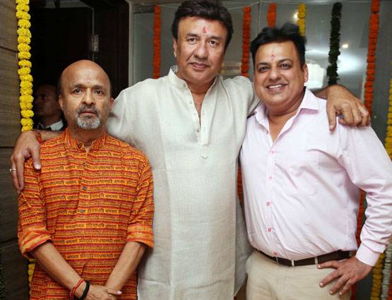 अनु मलिक के जगराते में पहुंचे सचिन तेंदुलकर