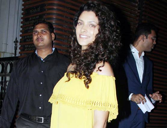 'बद्रीनाथ की दुल्हनिया' की सक्सेस पार्टी में सलमान के घर से कौन आया