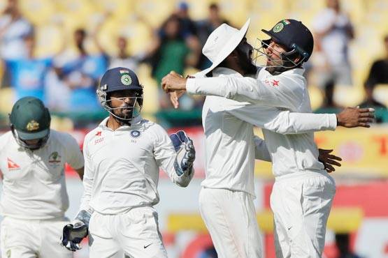 टॉप 30 PHOTOS: विराट की चोट, जुबानी जंग और घुटनों के बल आ गए कंगारू