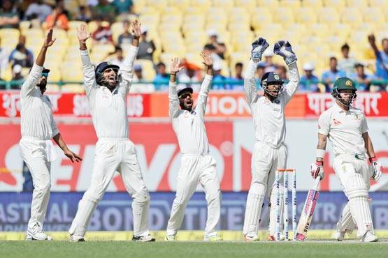 टॉप 30 PHOTOS: विराट की चोट, जुबानी जंग और घुटनों के बल आ गए कंगारू