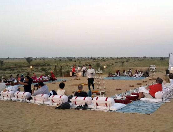 ये है लग्जरी ट्रेन महाराजा एक्सप्रेस, जानें कहां-कहां कराती है सैर