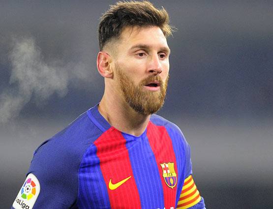 PHOTOS: रोनाल्डो 45 घंटे में कमाते हैं 80 करोड़, मेसी-नेमार कितना पीछे?