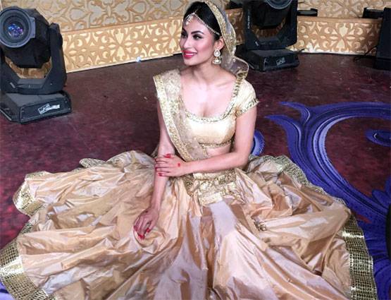 सलमान खान के बेहद करीब है 'नागिन', देखें खास PHOTOS