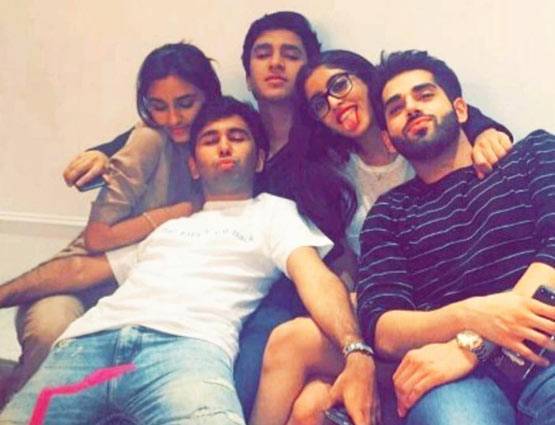 PHOTOS: अमिताभ की नाती नव्या नवेली की दिलचस्प लाइफ