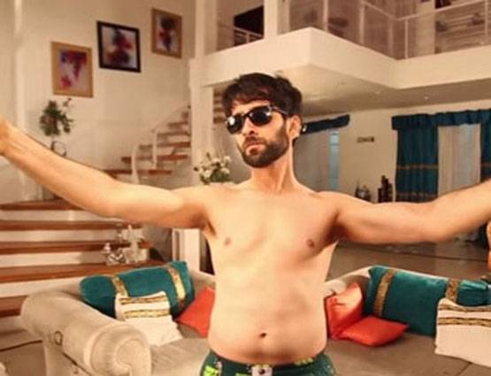 टीवी के सादे एक्टर वेब पर आते ही बने बम, देखें PHOTOS