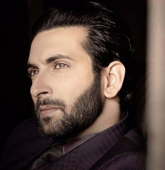 PHOTOS: बोल्ड रिया सेन दिखेंगी सलमान खान के साथ!