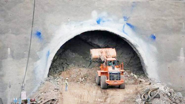 12 PHOTOS में देखें देश की सबसे लंबी सुरंग, ऐसे रोज बचाएगी 27 लाख
